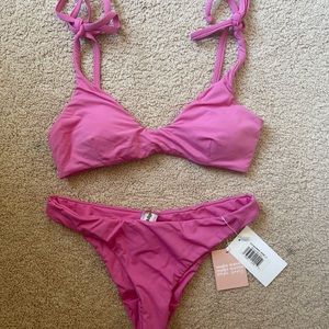 NWT Dippin’ Daisys Bikini Set
